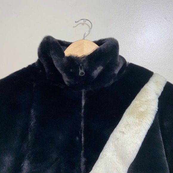 Nike Sportswear Womens Black Fossil Faux Fur Full Zip Jacket Size DO3791-010 - Picture 2 of 15